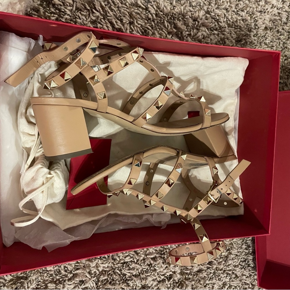 Valentino Garavani rockstud calfskin ankle strap sandal 60 mm skin color EU 35.5 - Picture 4 of 15